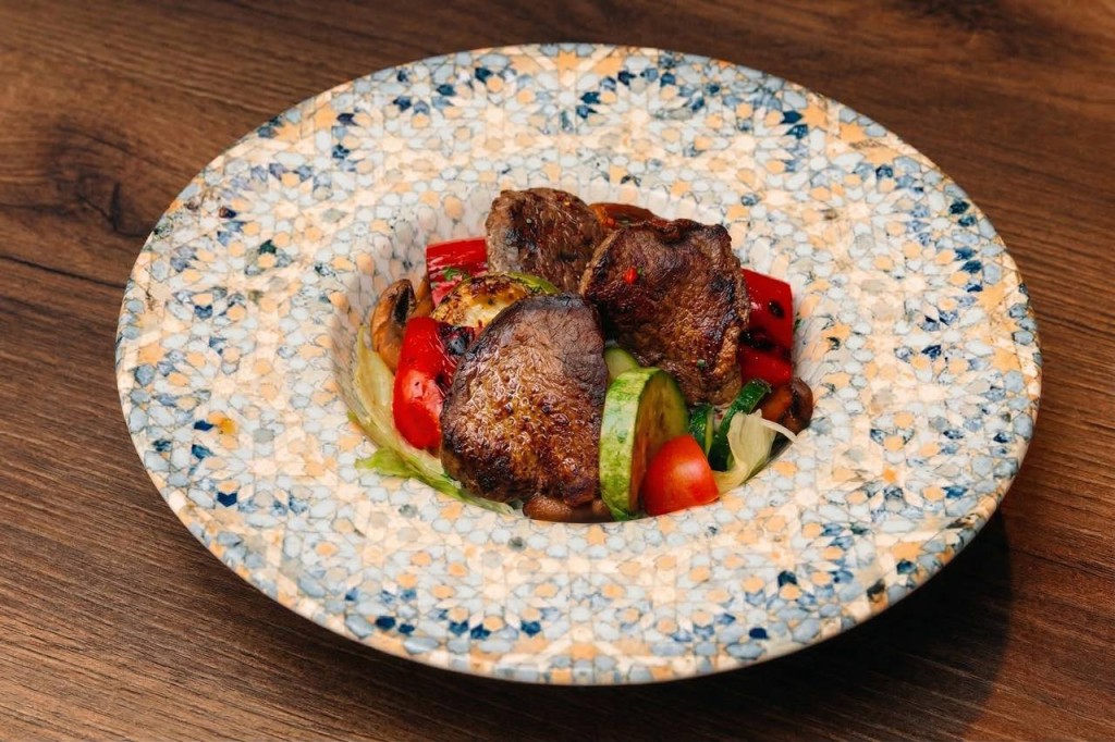 Теплый салат с Телятиной